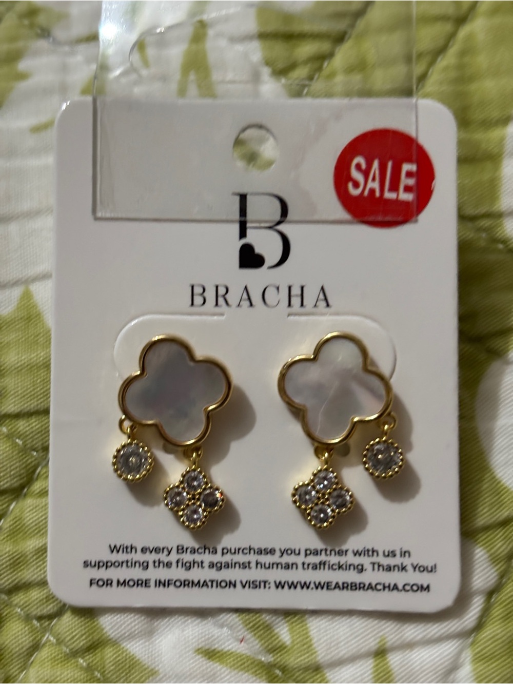 Bracha Gold & Mother-of-Pearl Clover Drop Earrings NWT Retail $48 - Picture 3 of 7